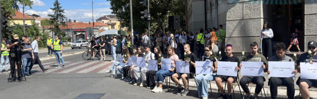 Naš cilj je pravda: Deset meseci od pada nadstrešnice u Nišu obeleženo protestom