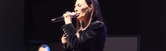 Ceca blista na koncertu u Varni: Iz Bugarske poslali po nju privatni avion, na aerodromu dočekana uz cveće