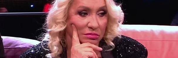 "IZGUBILA SAM MAJKU, A ONA ĆERKU!“ Vesna Zmijanac o najbolnijoj rani iz detinjstva: Ostavila me kad sam krenula u školu!