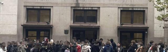 NEDELjKO KULjIĆ: Moja gimnazija