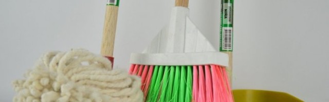 GOSPOĐO DA NISTE MALO PRETERALI SA DETERDŽENTOM!?