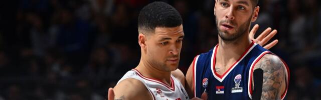 Daleko je od svoje kuće i naše zemlje, ali se Srpska nova godina mora slaviti: Pešićev plej oduševio slikom!