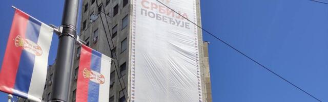 Počeo protest ispred Palate Albanije