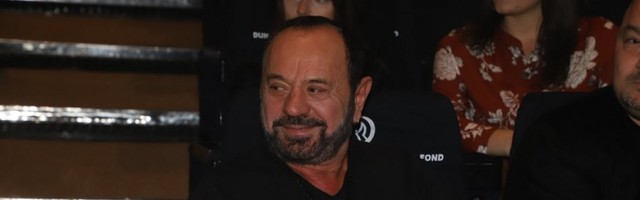 (VIDEO) OTKRIVENA ŠOKANTNA TAJNA PESME "KRALJICA TROTOARA": Mile Kitić se sa njom proslavio, a bila je namenjena NAJVEĆOJ POO LEGENDI IKADA!