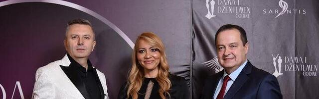 DAMA I DŽENTLMEN GODINE