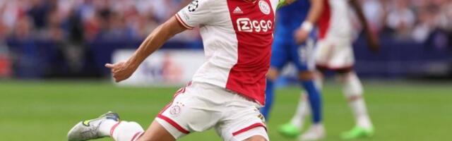 BOMBAAAAAAA! TADIĆ DONEO PREDNOST AJAKSU U NAJVEĆEM DERBIJU! Srbin strelac usred ROTERDAMA! (VIDEO)