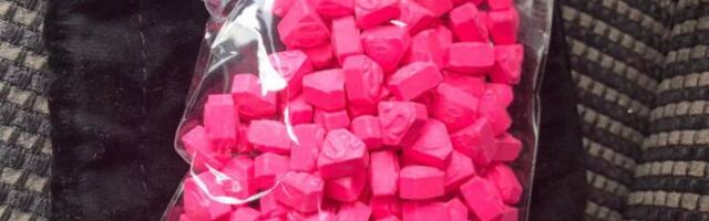 "PAO" DILER U SOMBORU! U džepu trenerke krio kesu punu ekstazija