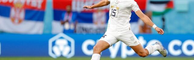 “Nežnija strana” srpskog reprezentativca! “Zlatni orlić” zatvorio oko saigraču (FOTO)