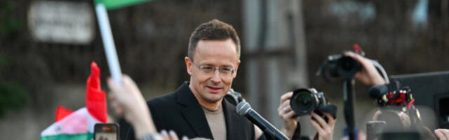 Сијарто поручио Туску: Уместо да ширите лажи, дођите у Будимпешту