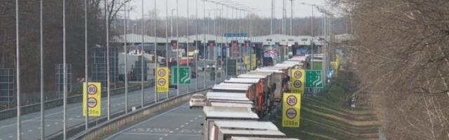 PAKAO NA IZLAZU IZ SRBIJE! Kamioni na granicama čekaju i do pet sati, kolone kilometarske