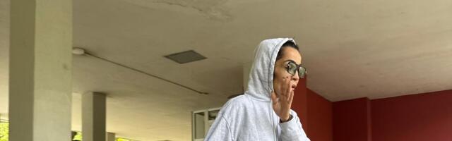 Kapuljača na glavi, naočare prekrile pola lica: Uslikali smo Mariju NAKON HAPŠENJA MARKA BULATA: "Dolazim od lekara, Marko je i dalje u policiji"