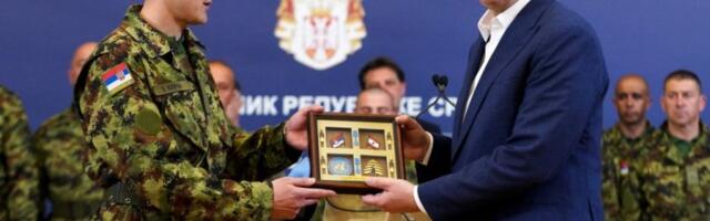 "HVALA NA HRABROSTI!" Vučić o našoj vojsci: OGLASIO SE NA INSTAGRAMU! (VIDEO)