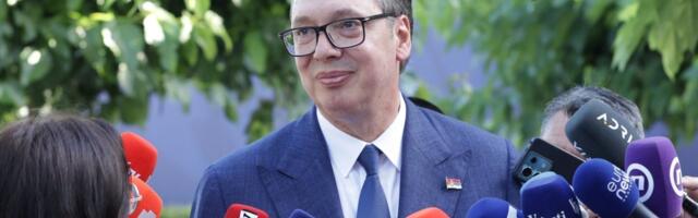 Ne prestaje histerija među blokaderima i hrvatskim medijima: Vučićeva poseta Tivtu aktivirala sve srbomrsce
