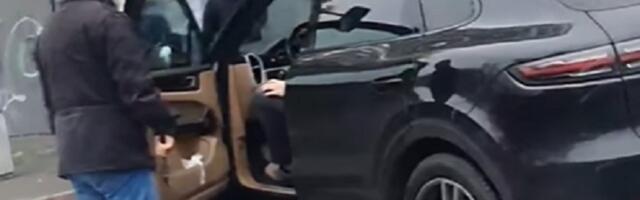 Taksista pretio sekirom vozaču "poršea" (VIDEO)