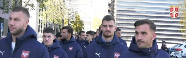 TRADICIONALNA ŠETNJA ORLOVA PRED UTAKMICU: Atmosfera na sjajnom nivou! (VIDEO)