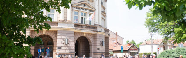 Novi protest u Nišu: Zvižduci za dekana Medicinskog, aplauzi za one koji su podržali studente 