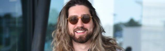 Princa vuku po podu, nova koreografija za "Evroviziju" usijala net! Pogledajte nove kadrove sa probe! (VIDEO)