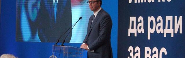Kako je Vučić izbacio 45.000 penzionera iz popusta za struju?