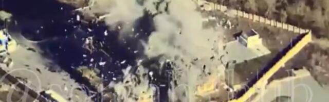 U SEKUNDI SVE PRETVORENO U PRAH! Ukrajina nanela ozbiljan udarac Rusiji (VIDEO)