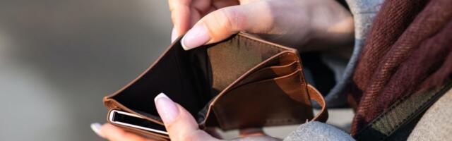 Svaki četvrti građanin ove zemlje u minusu pre polovine meseca