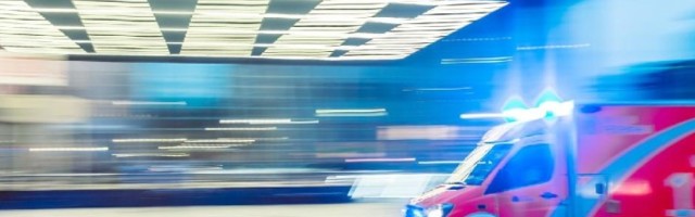 Motociklista teško povređen u Paunovoj ulici na Banjici