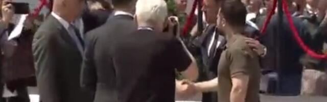 Vučić sa Zelenskim na Samitu (VIDEO)