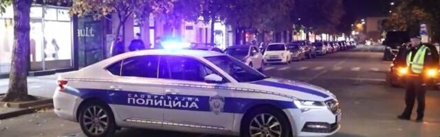 Žandarmerija opkolila šabačku gimnaziju: Studentima onemogućeno da unesu dušeke