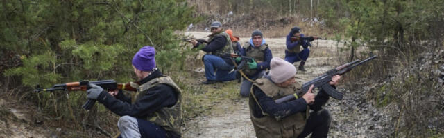 NEĆEMO SE POVUĆI! Ukrajinski vojnici prkose Kijevu: Ni naređenje nas neće pomeriti iz Donbasa!