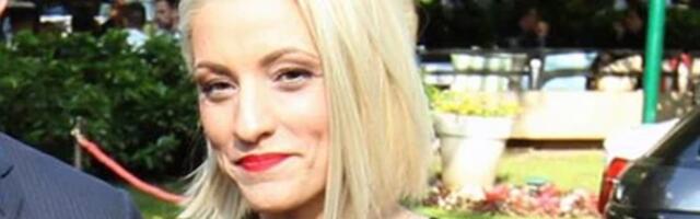 Ovo je bivša supruga nekadašnjeg fudbalera koji je danas prvi put uslikan sa drugom ženom i detetom!