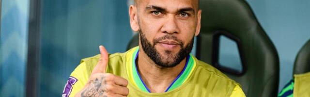SLAVNI BRAZILAC IMA VELIKE PLANOVE:  Dani Alves na korak od kupovine portugalskog trećeligaša