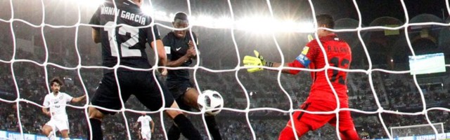 Definicija nesreće: Skineš tri šuta za pet sekundi, a ipak primiš gol (VIDEO)