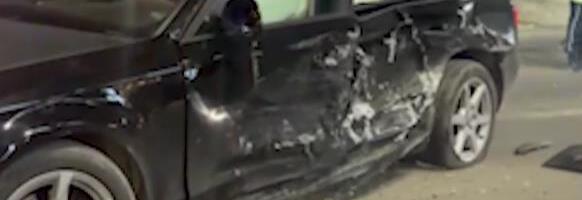 DVOJE DECE POVREĐENO U SUDARU: Opet saobraćajna nesreća u Novom Pazaru, u jednom od automobila bila cela pororica (FOTO)