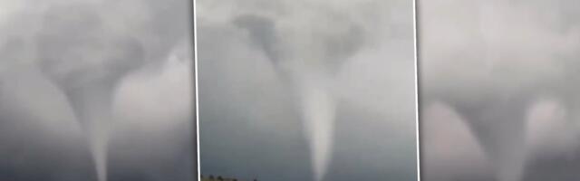 (VIDEO) Tornado protutnjao komšilukom: Stanovništvo uznemireno - jeziv prizor se širi mrežama