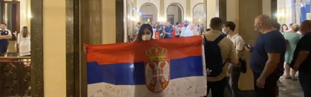 Imam samo jedan cilj kad uđem u Skupštinu - tviterašica upala na doček Olimpijaca i ljudi ne veruju kolika je carica