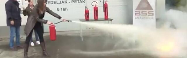 Neuspela vežba gašenja požara u jutarnjem programu je nešto  najsmešnije što ćete videti danas