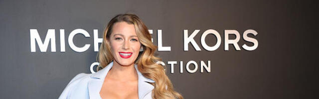 Blake Lively u klasičnom letnjem autfitu: Ova odeća nam svima treba!