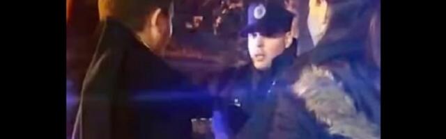 "Privodi ga Informer i Dragan J. Vučićević": Aktivista u pritvoru (VIDEO)