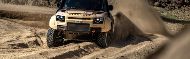 Ako može na Dakar, može svuda: kako je serijski Land Rover Defender postao zvezda pustinje