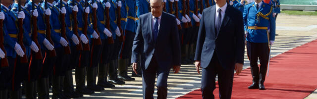 Вучић дочекао председника Швајцарске уз највише почасти