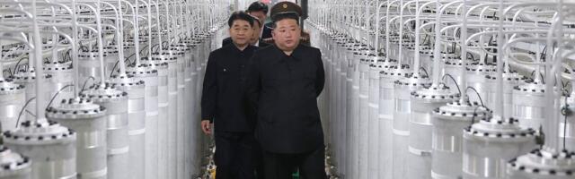SEVERNA KOREJA POKAZALA NOVI TAJNI NUKLEARNI POGON: Kim Džong Un naredio veliko širenje i jačanje arsenala oružja za MASOVNO UNIŠTENJE! (FOTO)