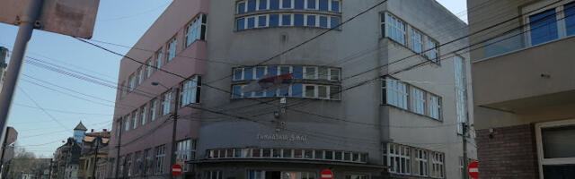 Blokirana i niška gimnazija “9.maj”