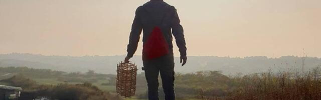 Oglasio se sa vrha planine: Pevač posetio dedovinu - Uživa u netaknutoj prirodi (FOTO)