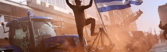 Пољопривредници блокирали луку у Солуну, поручују да неће одустати