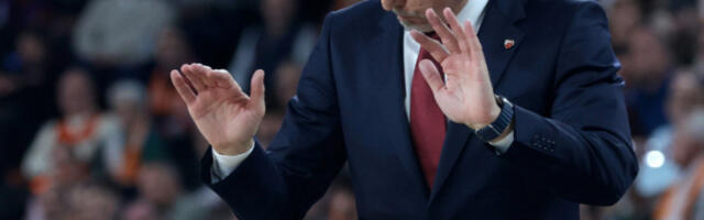 SAŠA OBRADOVIĆ DOBIO PITANJE, PA USTAO I NAPUSTIO KONFERENCIJU!