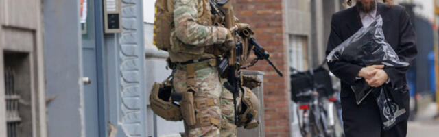 Запаљен аутомобил у јеврејској четврти, полиција ухапсила двојицу малолетника