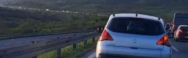 Zbog snimanja filma zatvaraju put na Fruškoj gori: Višednevna obustava saobraćaja između Bešenovačkog Prnjavora i Crvenog Čota