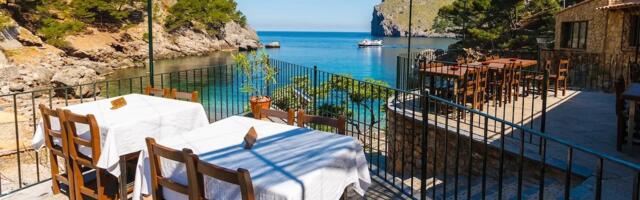 Vrućine menjaju letovanje u Španiji: Bašte restorana i kafića biće zatvarane