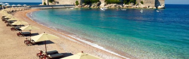 Crnogorske plaže nedostižne za srpske turiste - strah od obolelih ili politika?