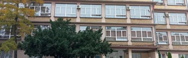 DRŽAVA UVODI RED! HTELI DA BLOKIRAJU ŠKOLU, POLICIJA IH POZVALA NA RAZGOVOR: Šest učenika Tehničke škole "Mihajlo Pupin" iz Inđije moraju da daju izjave