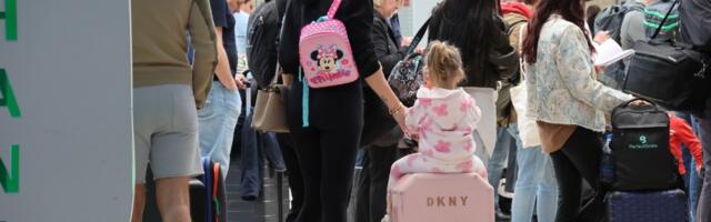 Njih dve i to je dovoljno: Kaća Grujić pokupila ćerku i napustila Srbiju, ovo je njena poruka